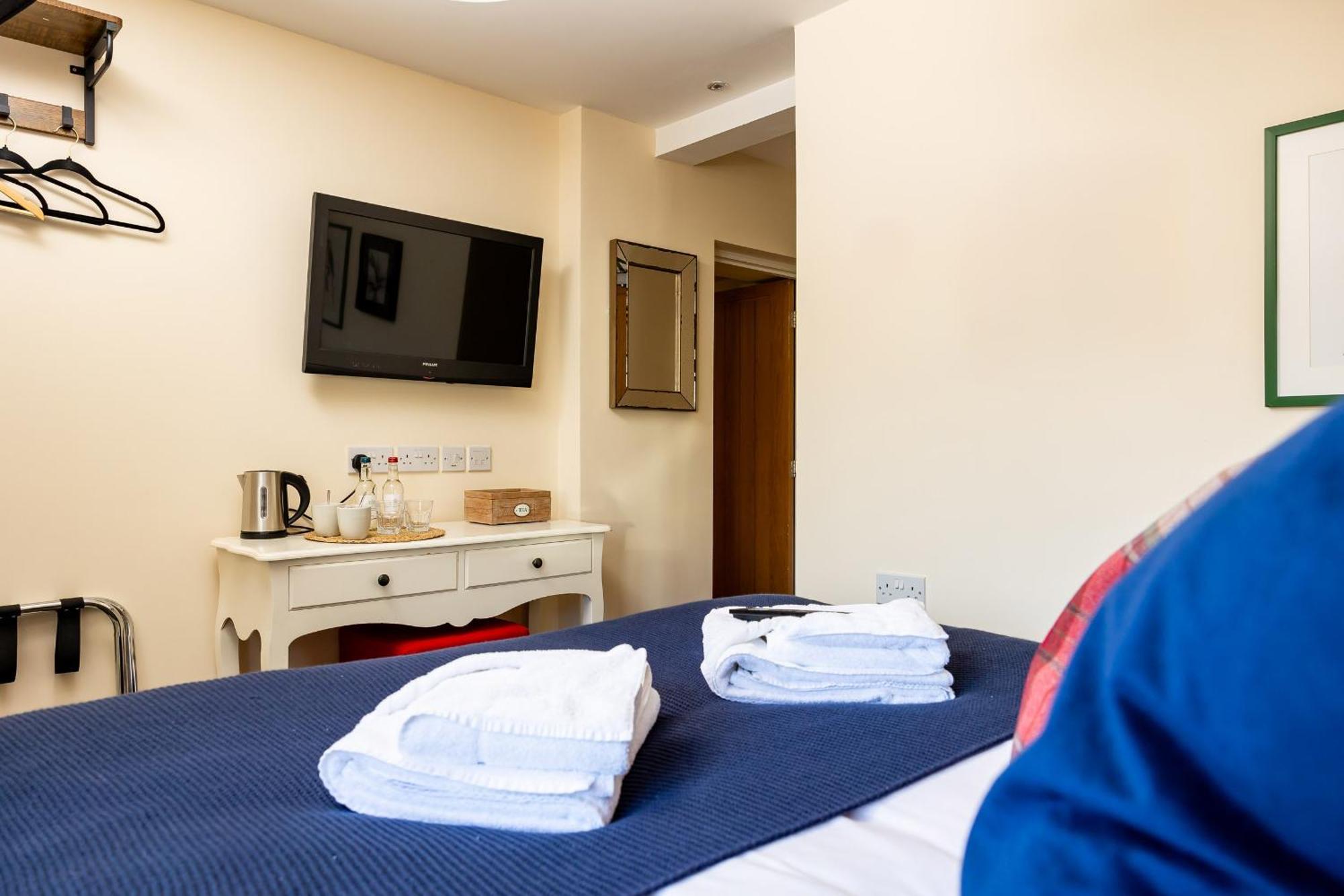 The Olde Coach House Inn Ashby Saint Ledgers Екстер'єр фото