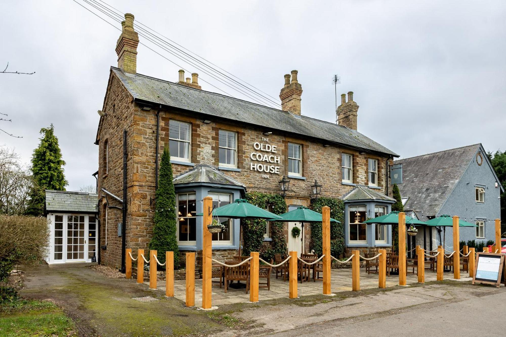 The Olde Coach House Inn Ashby Saint Ledgers Екстер'єр фото