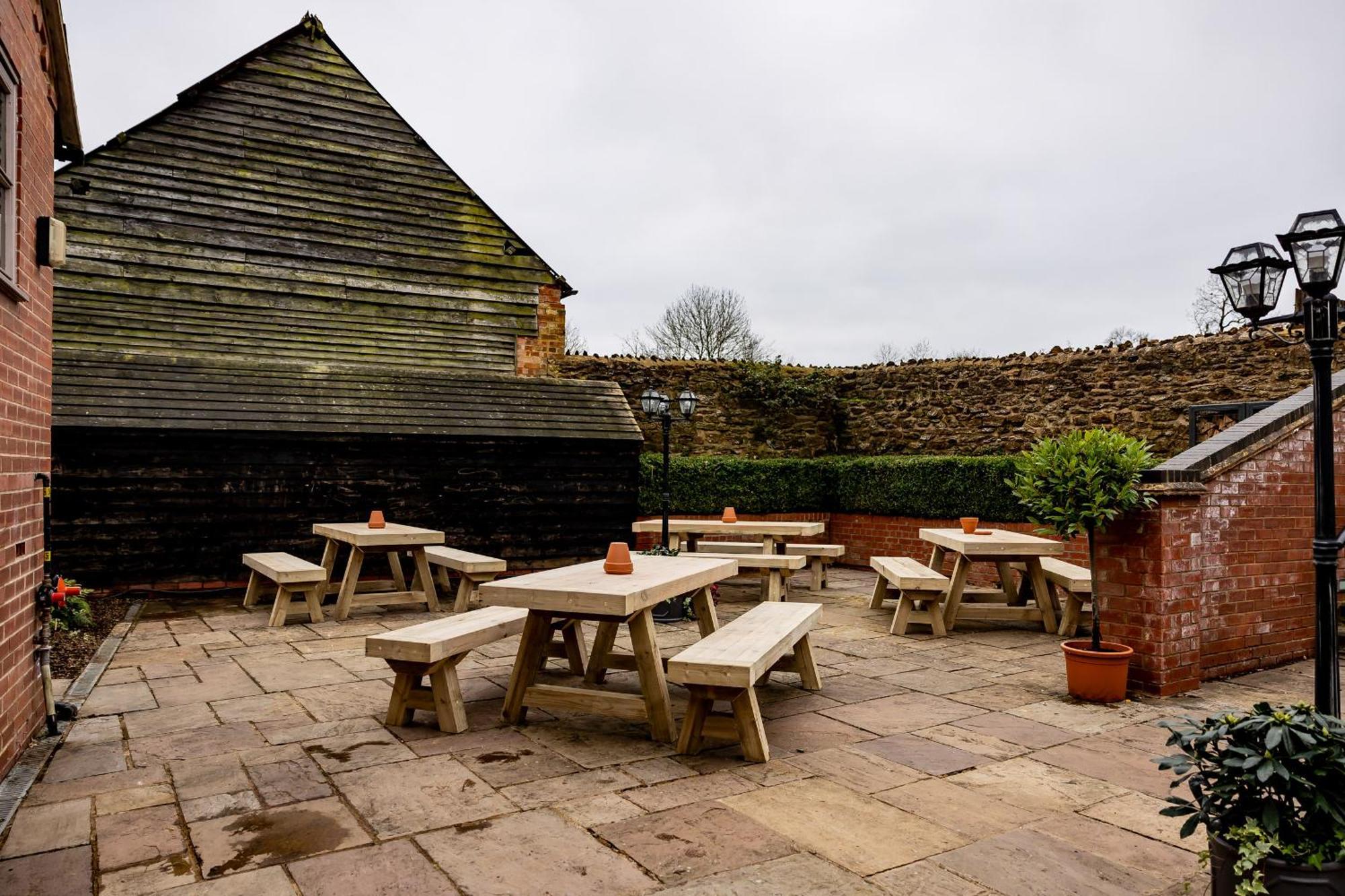 The Olde Coach House Inn Ashby Saint Ledgers Екстер'єр фото