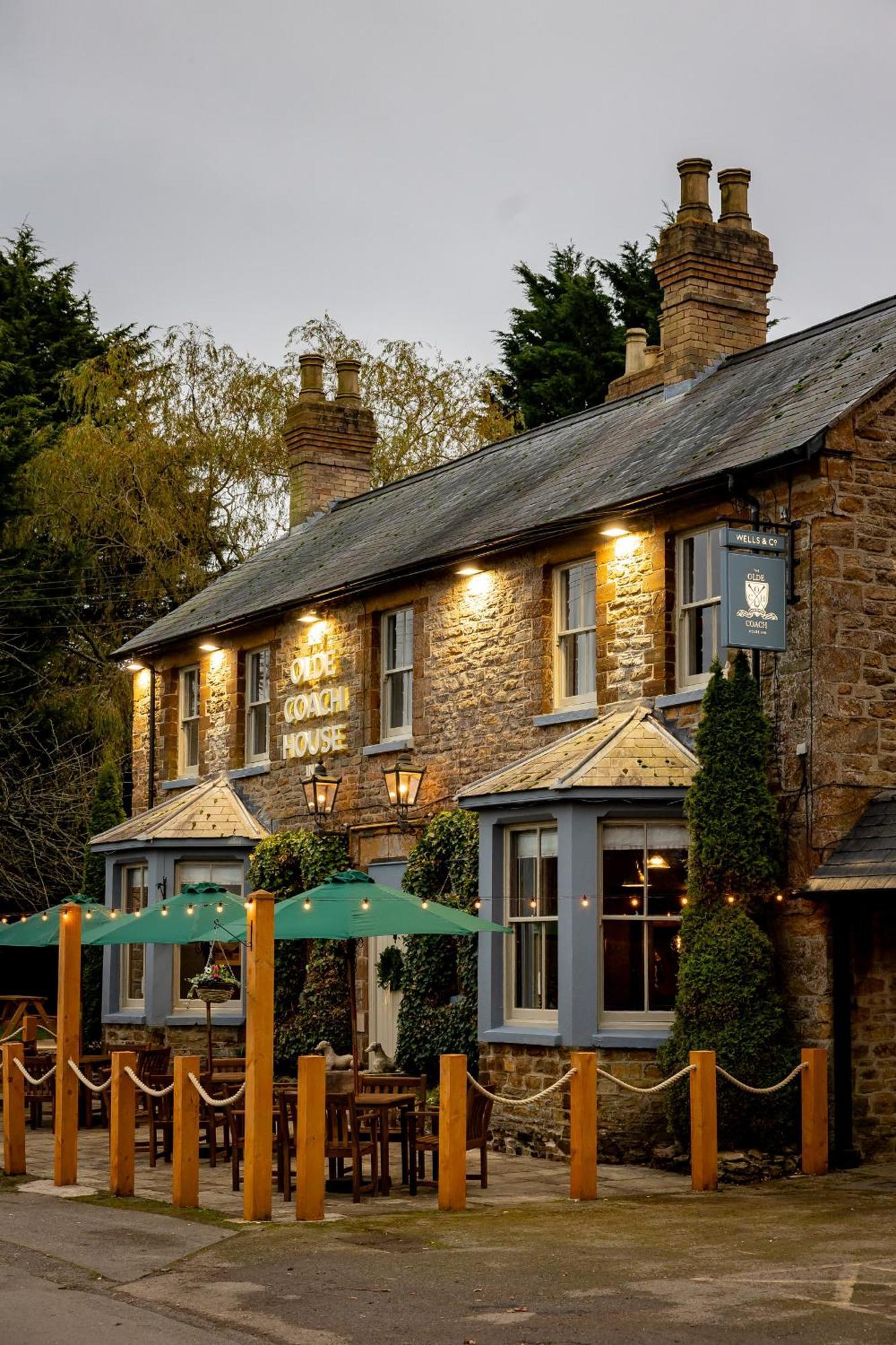 The Olde Coach House Inn Ashby Saint Ledgers Екстер'єр фото