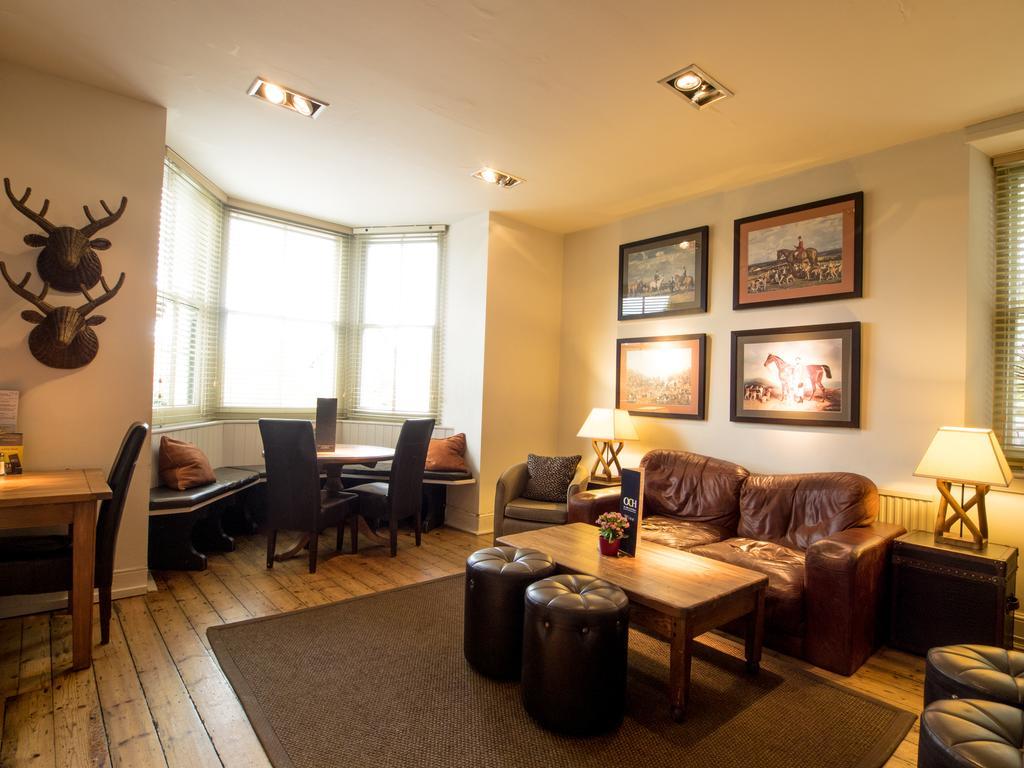 The Olde Coach House Inn Ashby Saint Ledgers Екстер'єр фото