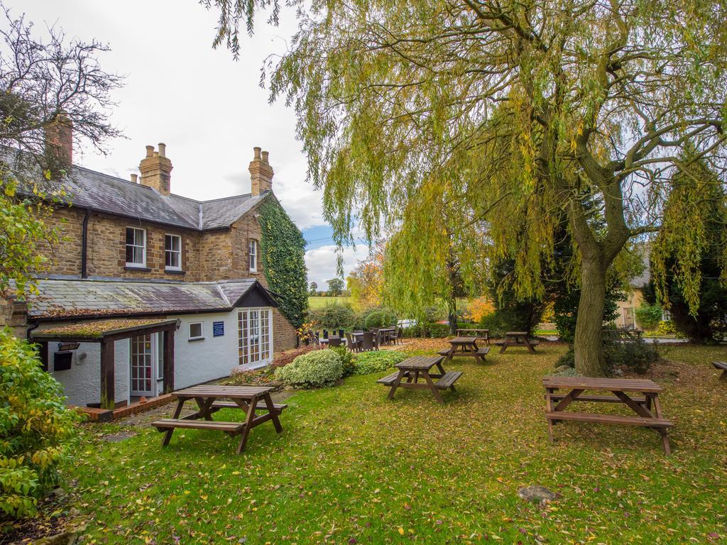 The Olde Coach House Inn Ashby Saint Ledgers Екстер'єр фото