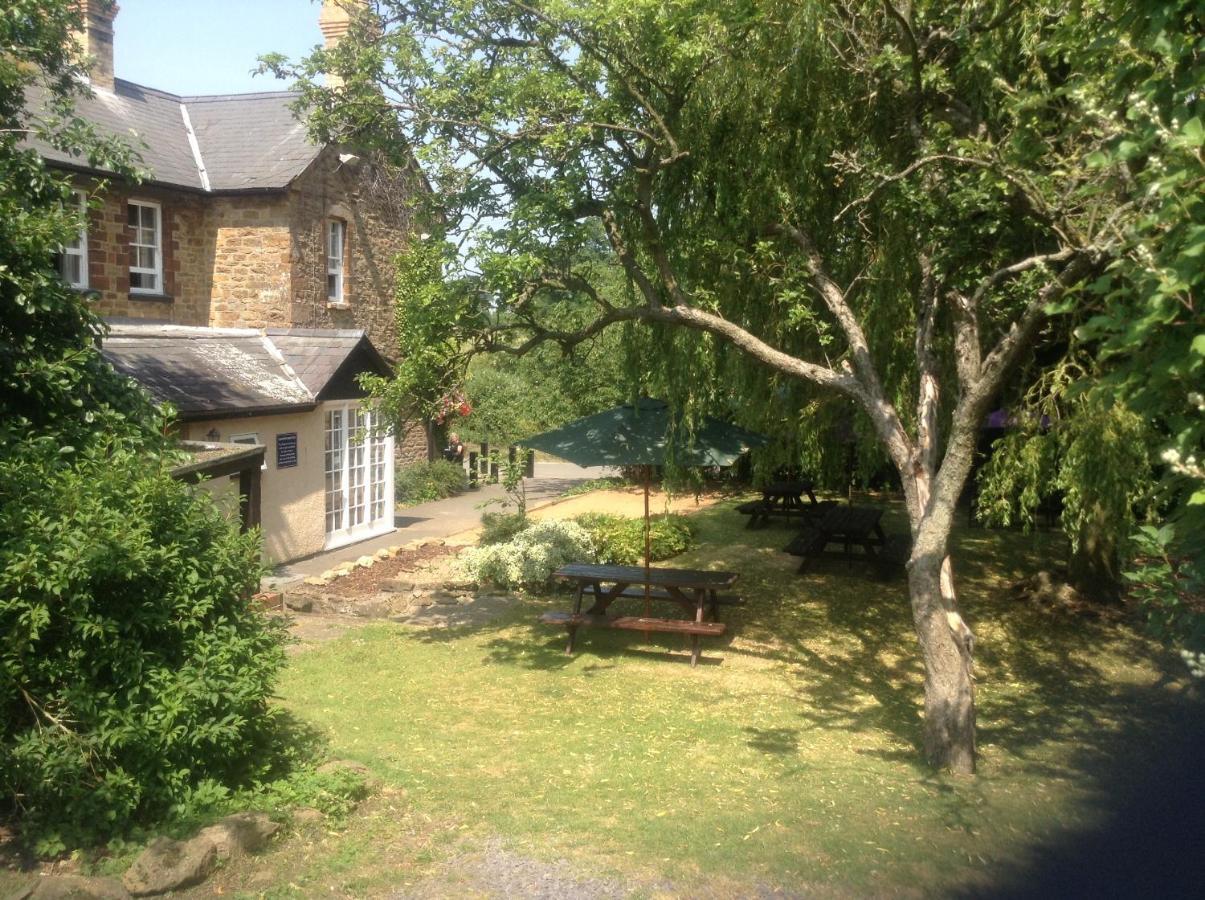 The Olde Coach House Inn Ashby Saint Ledgers Екстер'єр фото